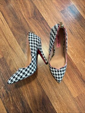 Black and White Pointed Toe Stiletto Heels